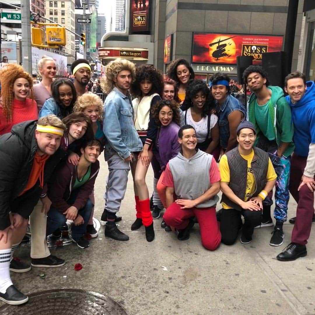 ザック・エフロンさんのインスタグラム写真 - (ザック・エフロンInstagram)「Fame. 12.14.17 #greatestshowman #thecordenshow」12月9日 4時36分 - zacefron