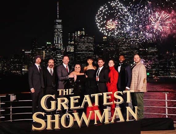 ザック・エフロンさんのインスタグラム写真 - (ザック・エフロンInstagram)「About last night. #GreatestShowman」12月9日 22時50分 - zacefron