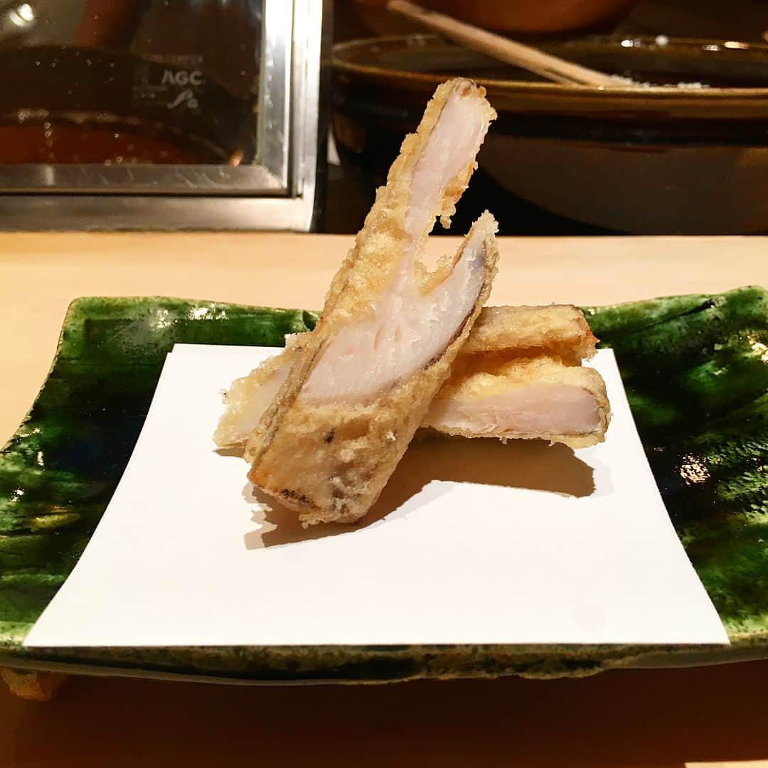 乾雅人さんのインスタグラム写真 - (乾雅人Instagram)「板前てんぷら成生@静岡 タチウオ、この時期に始まる筍、食べると糸を引く蓮根、海老のミソ、解禁日の蛤、1時間揚げる安納芋の原種…学んだ。ありがとうございました。」12月9日 20時14分 - inuimasato