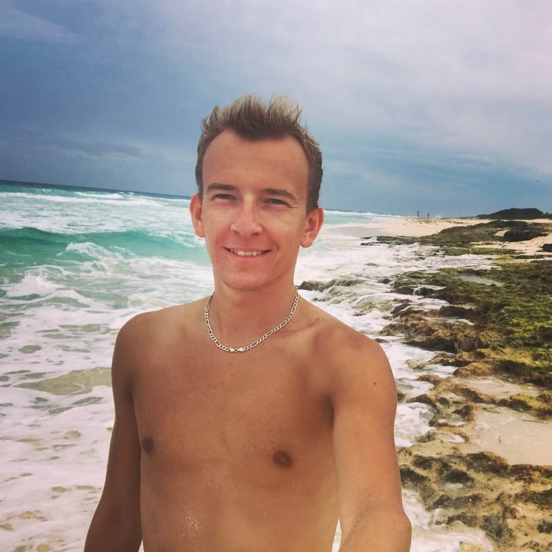 アンドレイ・ロゴジンのインスタグラム：「This week 'twas  a nice day in Cozumel with some friends! 😎🏖🏝」