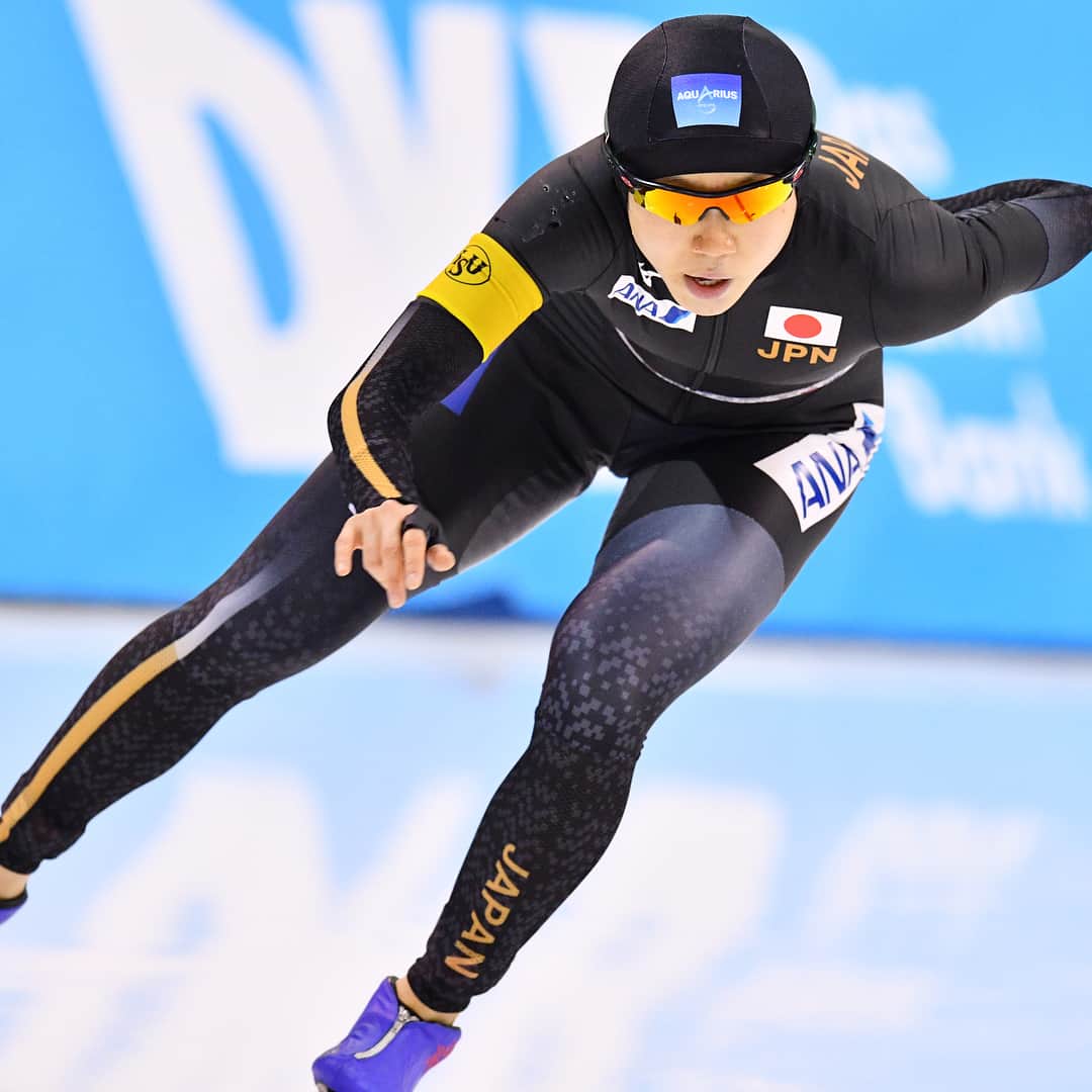 日本オリンピック委員会さんのインスタグラム写真 - (日本オリンピック委員会Instagram)「スピードスケートW杯第4戦の女子1500mで髙木美帆選手が1分51秒49の日本新をマークし4連勝。女子500mは小平奈緒選手が36秒54で制し、W杯のこの種目では昨季から15連勝となりました。郷亜里砂選手が3位。おめでとうございます！ . Miho Takagi won a gold medal in women's 1500m race at the ISU World Cup Speed Skating in Salt Lake City. Nao Kodaira won a gold medal and Arisa Go won a bronze in women's 500m race. Congrats!! Photo: AFLOSPORT . #髙木美帆 #MihoTakagi #NationalRecord #1:51.49 #小平奈緒 #NaoKodaira #郷亜里砂 #ArisaGo #SpeedSkating #スピードスケート #WCSpeed #RoadtoPyeongChang #TEAMNIPPON #japaneseolympiccommittee #がんばれニッポン」12月10日 11時00分 - teamjapanjoc