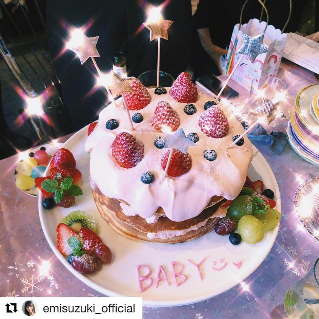 トワル ド リベルテのインスタグラム：「Happy pancake 🥞💓 #Repost @emisuzuki_official (@get_repost) ・・・ @taekooo06 's Baby shower👼🏻💞 たえちゃんの笑顔が天使級❤️楽しみすぎるね❤️❤️」