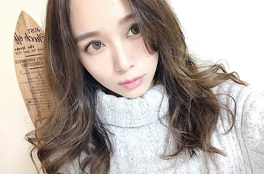 野田華子さんのインスタグラム写真 - (野田華子Instagram)「だいぶ髪伸びた🙌ワーイ やっとこの髪型の巻き髪がしっくりくるようになったここ最近✂︎ #ヘアセット #ヘアスタイル #ママ #mama」12月11日 22時09分 - noda.hanako