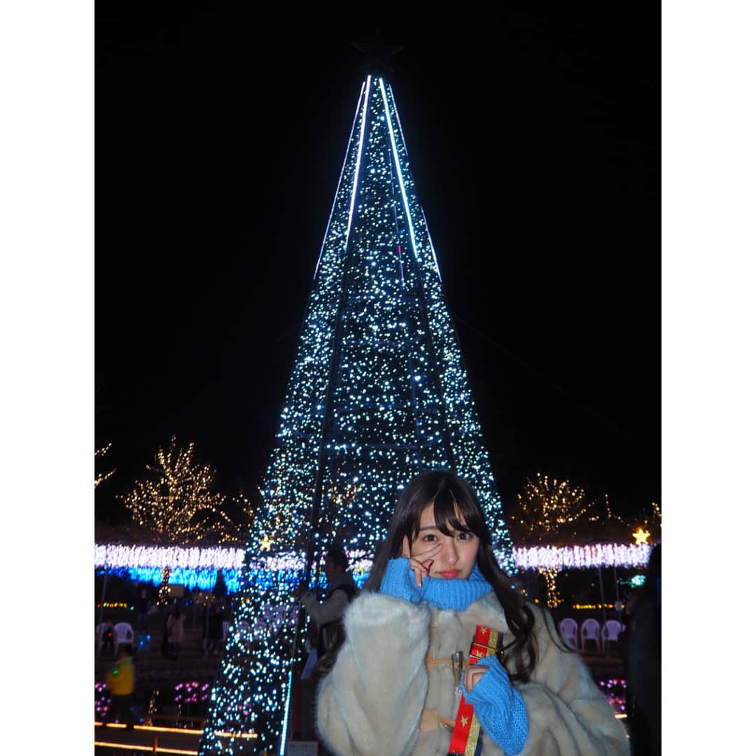 森高愛さんのインスタグラム写真 - (森高愛Instagram)「とってもキラキラ綺麗だった🙆 クリスマスが待ち遠しくなる🤤🎂🎄 . #スライドして見てね▶️ #あしかがフラワーパーク #クリスマス #イルミネーション #家族デート」12月11日 21時58分 - ai_moritaka_official