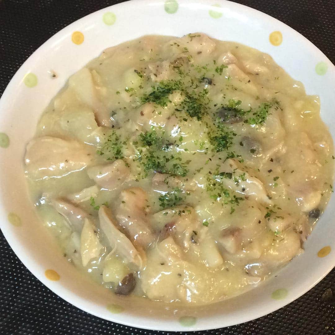 炉端まじめや　広島立町店のインスタグラム：「シチューの温かさにホッとする気候になってきました。 #広島 #立町 #まかない #まじめや #hiroshima #ダブルタップしてください」