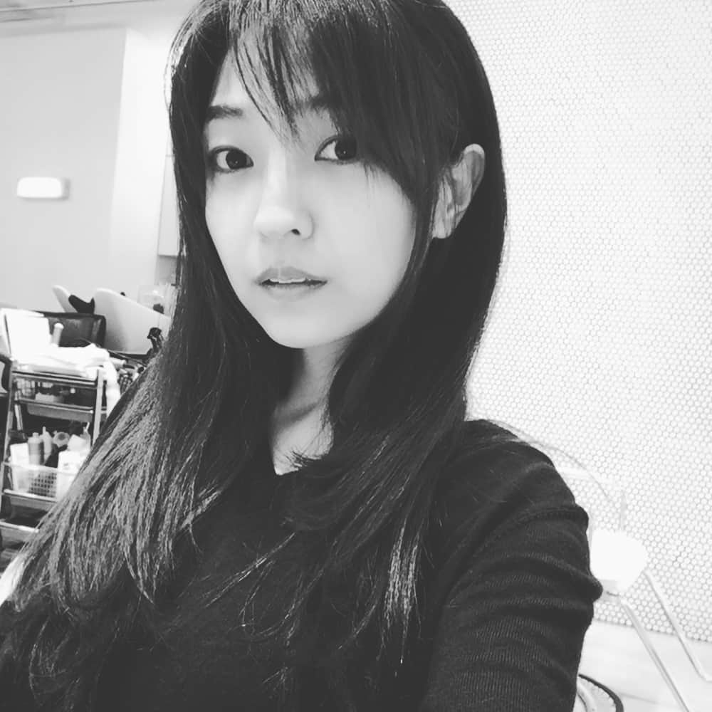 平田裕香さんのインスタグラム写真 - (平田裕香Instagram)「首筋に冬の風を感じる。  長い髪の毛は乾いた風から私を守ってくれていたんだねぇ。」12月12日 17時35分 - hirata_yukaco