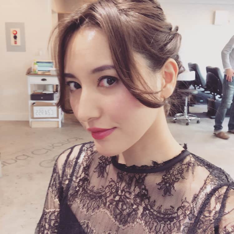松本リコのインスタグラム：「・ ・ ・ ・ サロンの上がスタジオ！ 今回はアレンジもして 撮影〜♪ ・ 今日は洋服のモデルしてきます♡ ・ ・ ・ #japanesegirl #japangirl  #japanesemodel #japanmodel #yahoo #お洒落 #インスタグラマー  #インフルエンサー #撮影 #ハーフ顔 #ハーフモデル #fashion #通販モデル #ファッション #楽天 #通販」