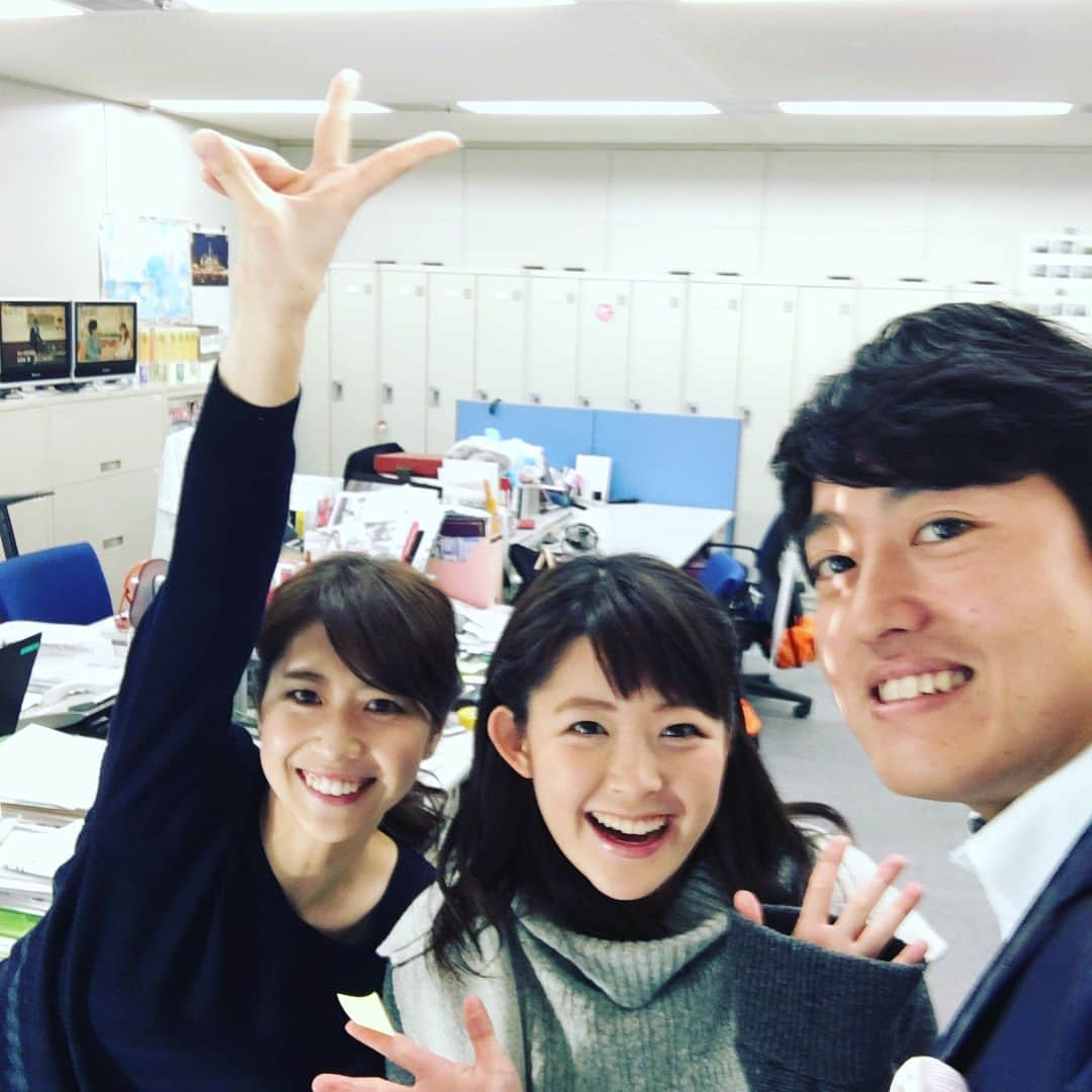 虎谷温子さんのインスタグラム写真 - (虎谷温子Instagram)「今日は、森さんが何とハワイに行ってしまったので…！ こちらの布陣で番組を担当しました！！ #ハワイは名球会の取材だそうです #主な業務は #ラーメン食べたり #阪神応援したり #本当に忙しい森さんです」12月13日 8時33分 - atsukotoraya.ytv