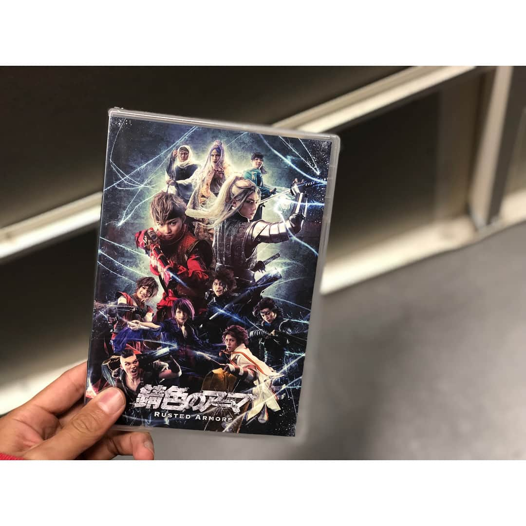 佐藤大樹さんのインスタグラム写真 - (佐藤大樹Instagram)「錆色のアーマDVD発売日 是非ぜひZEHI宜しくお願いします☝︎ #錆色のアーマ#EXILE#FANTASTICS」12月13日 18時41分 - taiki_sato_official