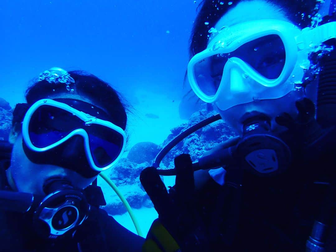 麻生唯のインスタグラム：「ダイビング✨✩ パラオ🇵🇼 バディのchihiroちゃんと♥ 有難うございました♥  #plau  #koror  #diving  #ダイビング  #パラオ  #cruse control」