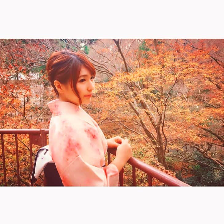 星野ナミのインスタグラム：「紅葉と星野🍁🍁」