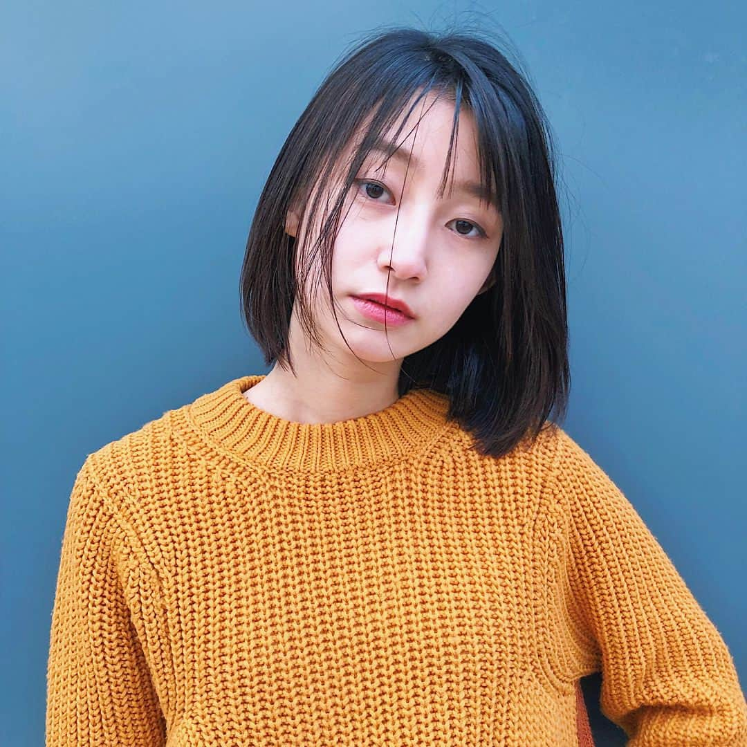 梅村奈央さんのインスタグラム写真 - (梅村奈央Instagram)「今日は久々にメンテナンス💇🏻‍♀️ 色を暗くして、2wayヘアができるようにほんの少しだけ前髪作りました😊 @seratasouta ありがとうございます◎」12月13日 21時19分 - umemuranao