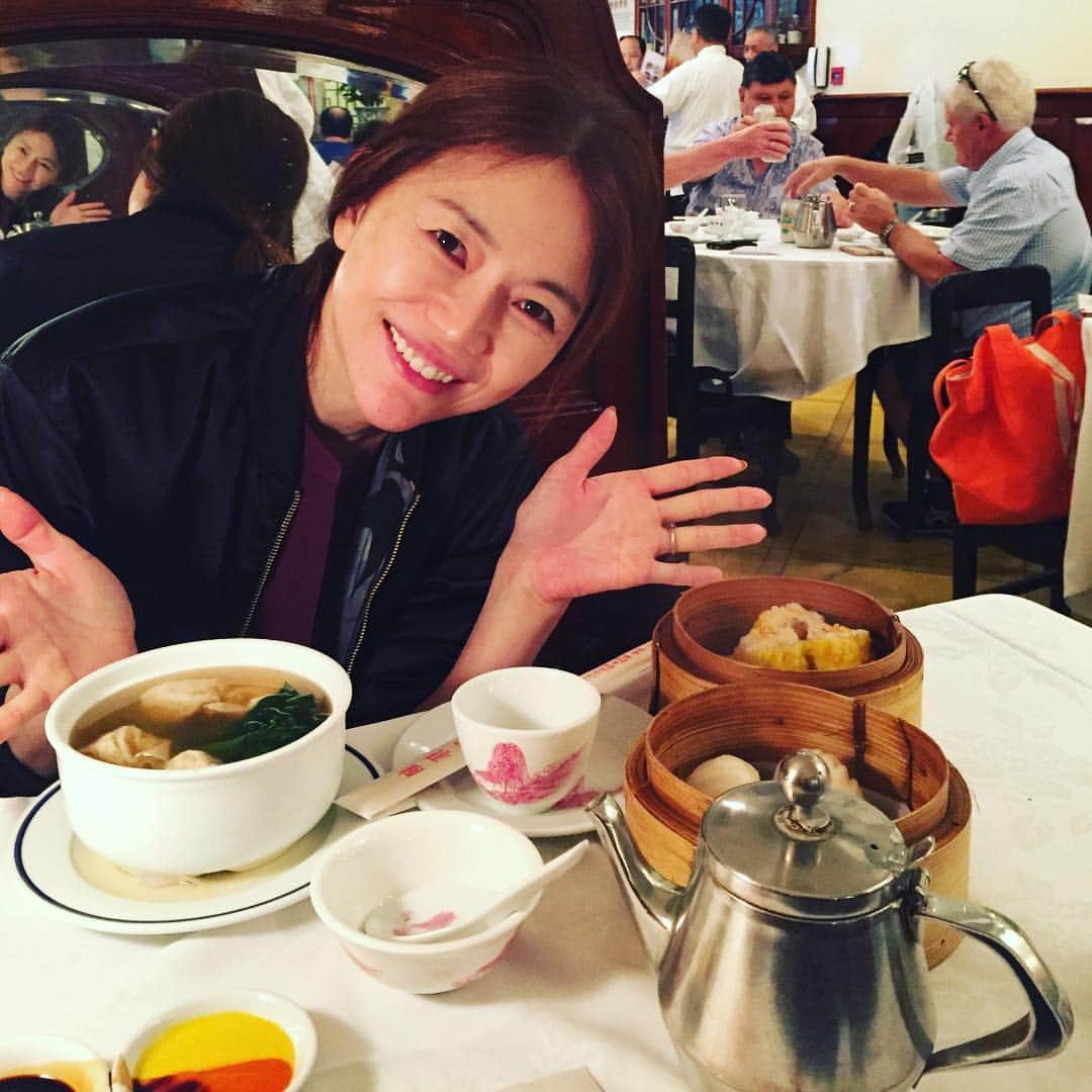 青田典子さんのインスタグラム写真 - (青田典子Instagram)「安全地帯コンサートのため香港に行った時、立ち寄った「陸羽茶室」という飲茶のお店✨本当に美味しかった〜💖」12月14日 11時49分 - norikoaota