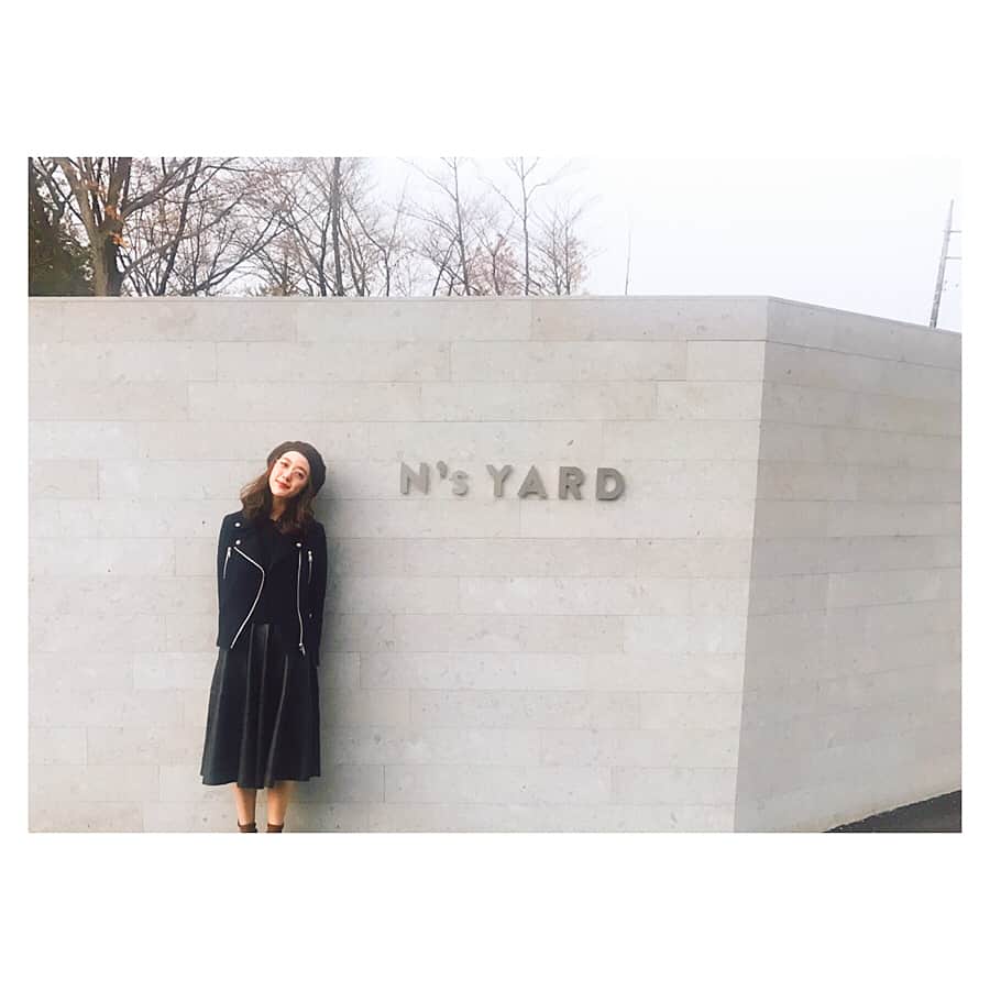 古谷有美さんのインスタグラム写真 - (古谷有美Instagram)「❄️ 少し前のことですが... 新しくできた奈良美智さんのアトリエへ。 柔らかさとやさしさに包まれて 作品がどれも気持ちよさそうにしてたなぁ ・ ・ #念願の#nsyard #奈良美智#yoshitomonara #年内は12月19日までのオープン #建築も奈良さんご本人だそう #月1で何かを観るルール」12月14日 18時50分 - yuumifuruya
