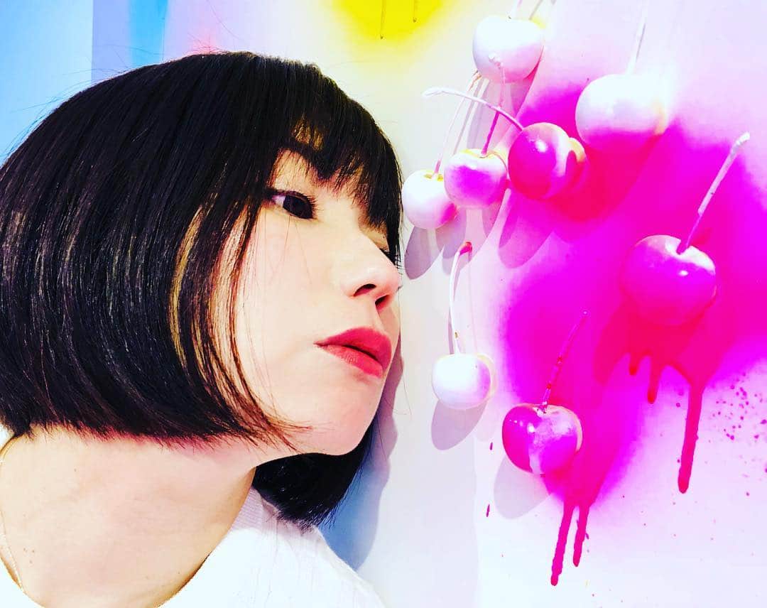 弓月ひろみさんのインスタグラム写真 - (弓月ひろみInstagram)「#VINYLMUSEUM #ART #selfportrait #selfie  I LOVE self-portrait😜」12月14日 19時24分 - yuzukihiromi