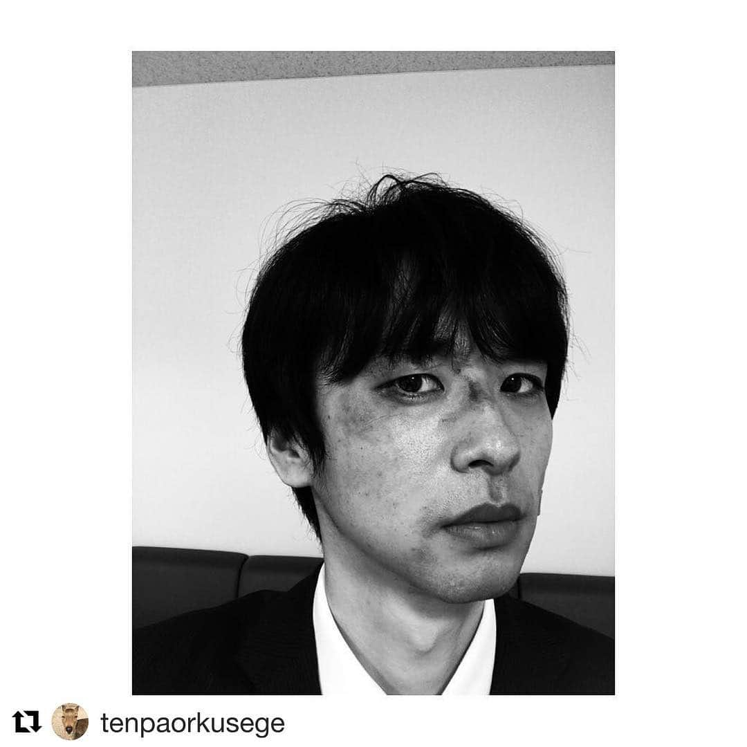 フジテレビ「刑事ゆがみ」さんのインスタグラム写真 - (フジテレビ「刑事ゆがみ」Instagram)「. #Repost @tenpaorkusege (@get_repost) ・・・ . 「刑事ゆがみ」 間も無く最終話スタート 22時からですよ。 あっという間の三カ月でした。 ボロボロの町尾刑事。 なにがあったのか、、、、 お見逃しなく。 . #刑事ゆがみ #フジテレビ #木曜22時  #ボロボロ町尾刑事 #もう最終話早すぎるよ #ぜひリアルタイムで楽しんでくだされ」12月14日 21時12分 - keiji_yugami