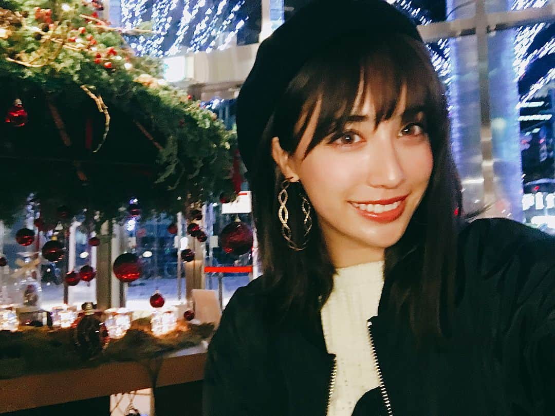 眞木美咲パメラさんのインスタグラム写真 - (眞木美咲パメラInstagram)「🎄 . 私の愛しい愛しいファナちゃんがぁぁぁああ！！ 誕生日プレゼントに可愛い可愛いベレー帽をくれました❤️ ありがとぉぉおおう😭😭✨😻 @yoon_phana ファナ姉ちゃんは12/20に26歳(嘘)になります笑笑 . #ca4la #ベレー帽 #ちなみに誕生日は10月です #かわいい #ありがとう #photooftheday  #birthdaypresent #HOTD #love」12月14日 21時59分 - pamypamypamy