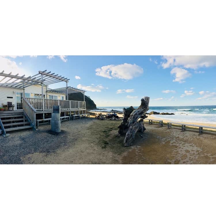 龙のインスタグラム：「何気に初めて糸島行った。  #牡蠣小屋行ったけど夢中すぎて写真なし。 #海の見えるカフェでリア充感。 #食いかけでゴメソ。 #instagood #instagram #instapic #follow #me #time #糸島 #カフェ」
