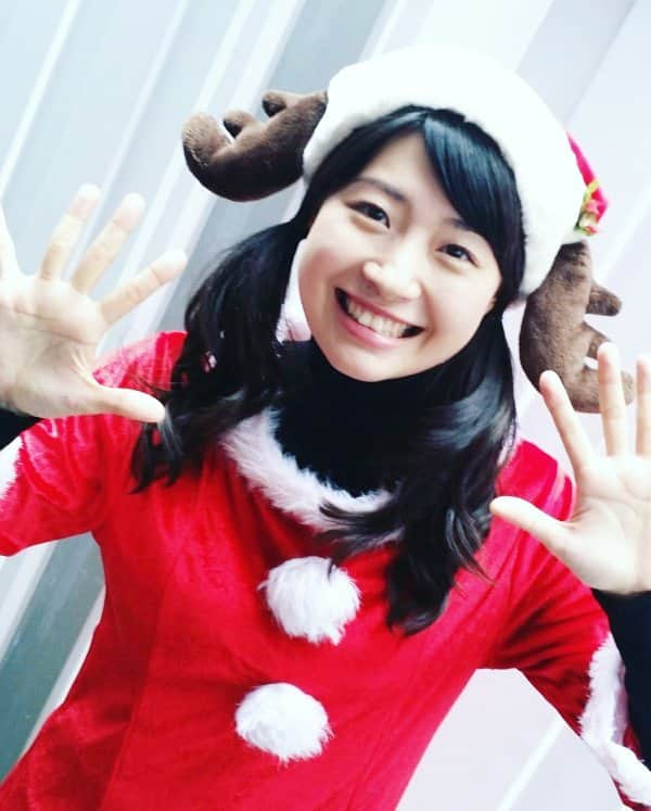 服部ひで子さんのインスタグラム写真 - (服部ひで子Instagram)「『クリスマス、まだかな.....⛄❄』 “ The 健気 “😂😂😂 #よしもと新喜劇 #吉本新喜劇 #新喜劇 #鮫島幸恵 ちゃん」12月15日 17時47分 - hideko_hattori