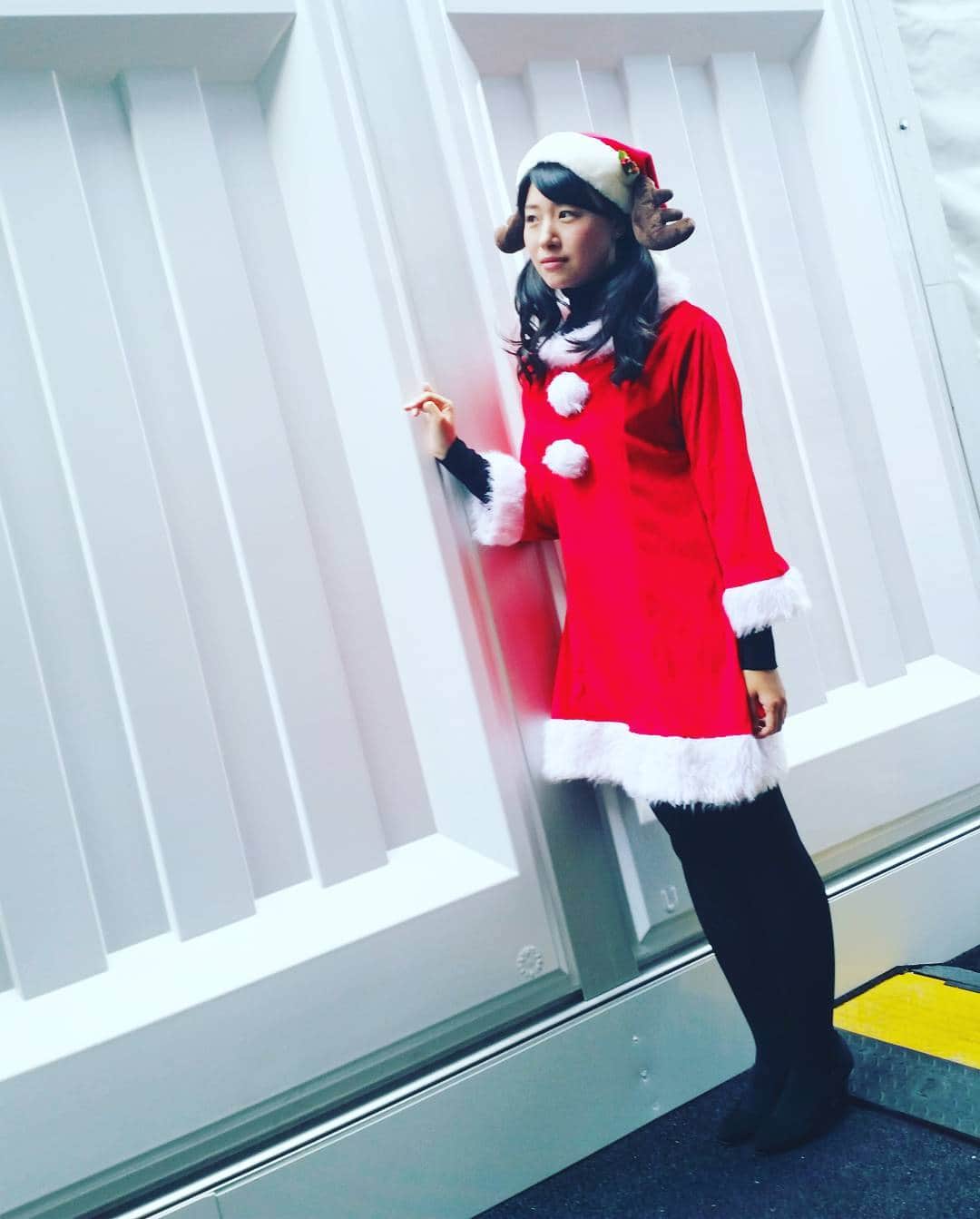 のインスタグラム：「『クリスマス、まだかな.....⛄❄』 “ The 健気 “😂😂😂 #よしもと新喜劇 #吉本新喜劇 #新喜劇 #鮫島幸恵 ちゃん」