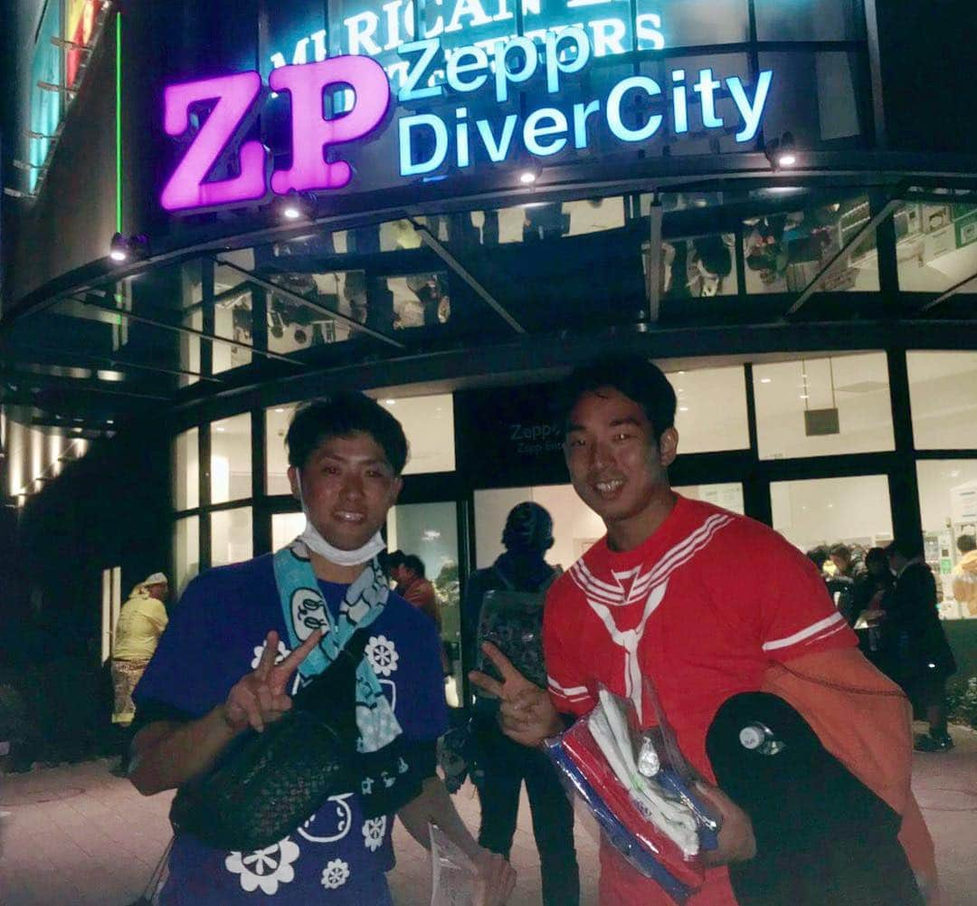 藤村大介さんのインスタグラム写真 - (藤村大介Instagram)「楽しすぎた！！ 初のスタンディングだったけど二人で盛り上がりました！ また行こう！ 宇佐見くんインスタ始めました。 #宇佐見真吾 #チームしゃちほこ #zeppdivercity」12月15日 16時02分 - d.fujimura