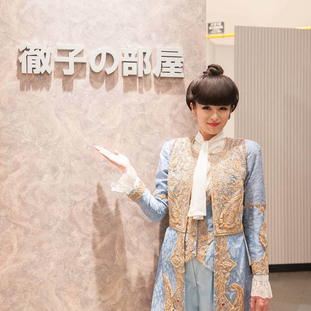 テレビ朝日「トットちゃん！」さんのインスタグラム写真 - (テレビ朝日「トットちゃん！」Instagram)「あらま❗ 明日も「 #トットちゃん！」 放送しますわよ🎵 10時30分～「トットちゃん！  まとめてみた。」 #最終週の前に  #まとめてみました  #土曜もトットちゃん！  #トモエ学園も出るよ  #帯ドラマ劇場  #お昼12時30分から  #明日は10時30分から  #清野菜名 #松下奈緒  #山本耕史 #豊嶋花」12月15日 16時09分 - totto_tvasahi