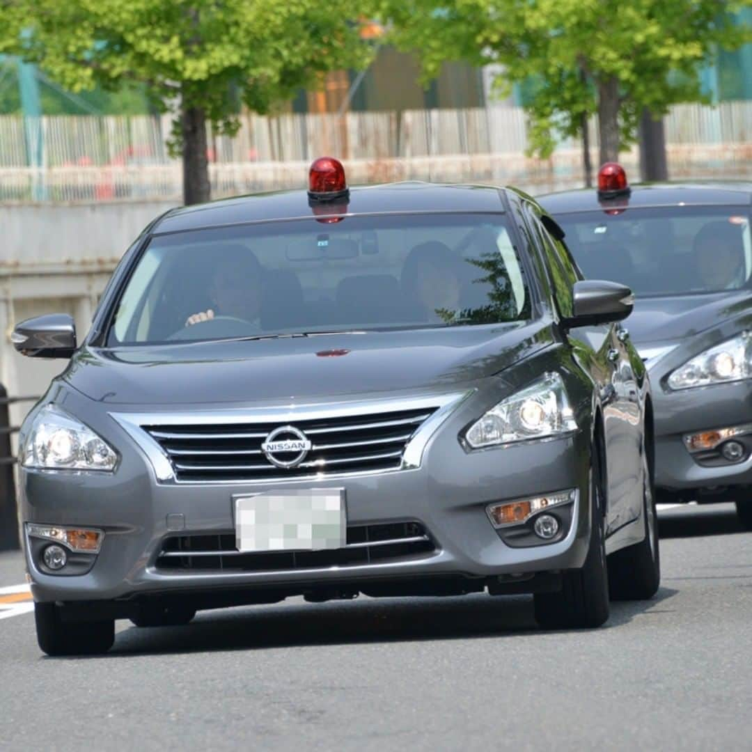 大阪府警察さんのインスタグラム写真 - (大阪府警察Instagram)「機動捜査隊は重要事件等の初動捜査や、連続・集中事件及び常習犯事件等の、よう撃捜査に活躍しています。 #大阪府警察公式 #機動捜査隊 #初動捜査 #警察官 #覆面パトカー #捜査車両」12月15日 16時39分 - fukei_koho