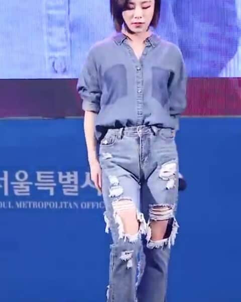 フィインのインスタグラム：「171013 | 흡연예방 어울림 축제 출처 ♡  _ #마마무 #휘인」