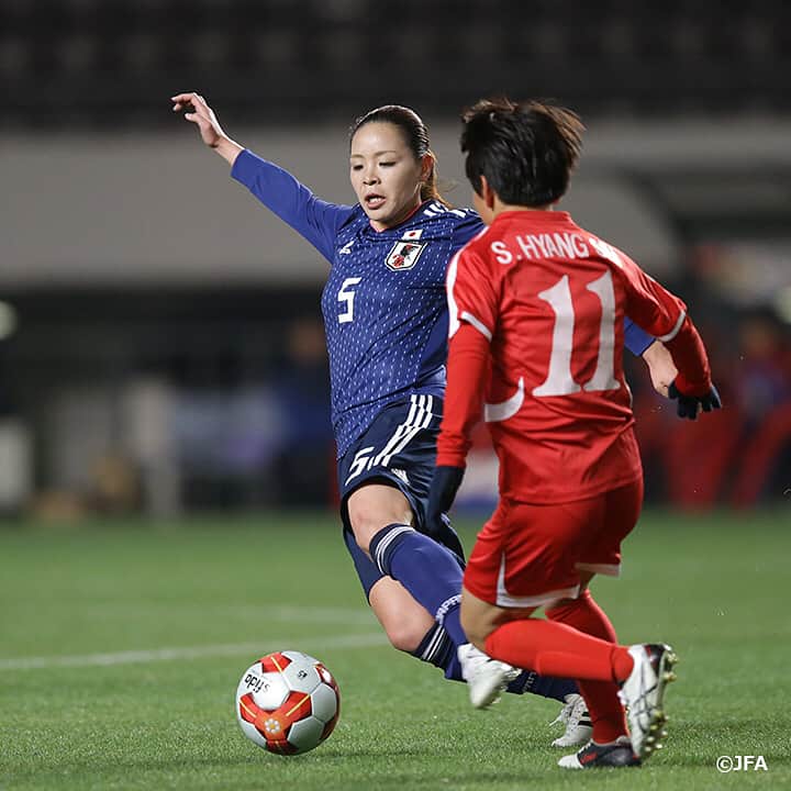 日本サッカー協会さんのインスタグラム写真 - (日本サッカー協会Instagram)「なでしこジャパン、E-1サッカー選手権 第3戦朝鮮民主主義人民共和国女子代表に0-2で敗れ 大会を2位で終えました。 ・ 12/15(金) ＠千葉市蘇我球技場(フクダ電子アリーナ) #なでしこジャパン 0-2 朝鮮民主主義人民共和国女子代表 ・ 【EAFF E-1 サッカー選手権 2017 決勝大会】 [女子] ＠千葉市蘇我球技場（フクダ電子アリーナ） 12/08 ◯3-2 韓国 12/11 ◯1-0 中国 12/15 ✕0-2 朝鮮民主主義人民共和国 ・ GK　#池田咲紀子 #山下杏也加 #松本真未子 ・ DF #大矢歩　#鮫島彩 #宇津木瑠美 #坂本理保 #万屋美穂　#三宅史織　#北川ひかる　#高木ひかり ・ MF #中島依美　#阪口夢穂 #猶本光　#長谷川唯	 #中里優　#隅田凜 ・ FW #櫨まどか　#岩渕真奈　#菅澤優衣香	 #田中美南　#上野真実　#籾木結花 ・ 監督 #高倉麻子 ・ [男子] ＠味の素スタジアム 12/09 ◯1-0 朝鮮民主主義人民共和国 12/12 ◯2-1 中国 12/16 vs.韓国 ・ 大会・チケット情報はJFA.jpへ！ #jfa #daihyo #SAMURAIBLUE #nadeshiko」12月15日 22時51分 - japanfootballassociation