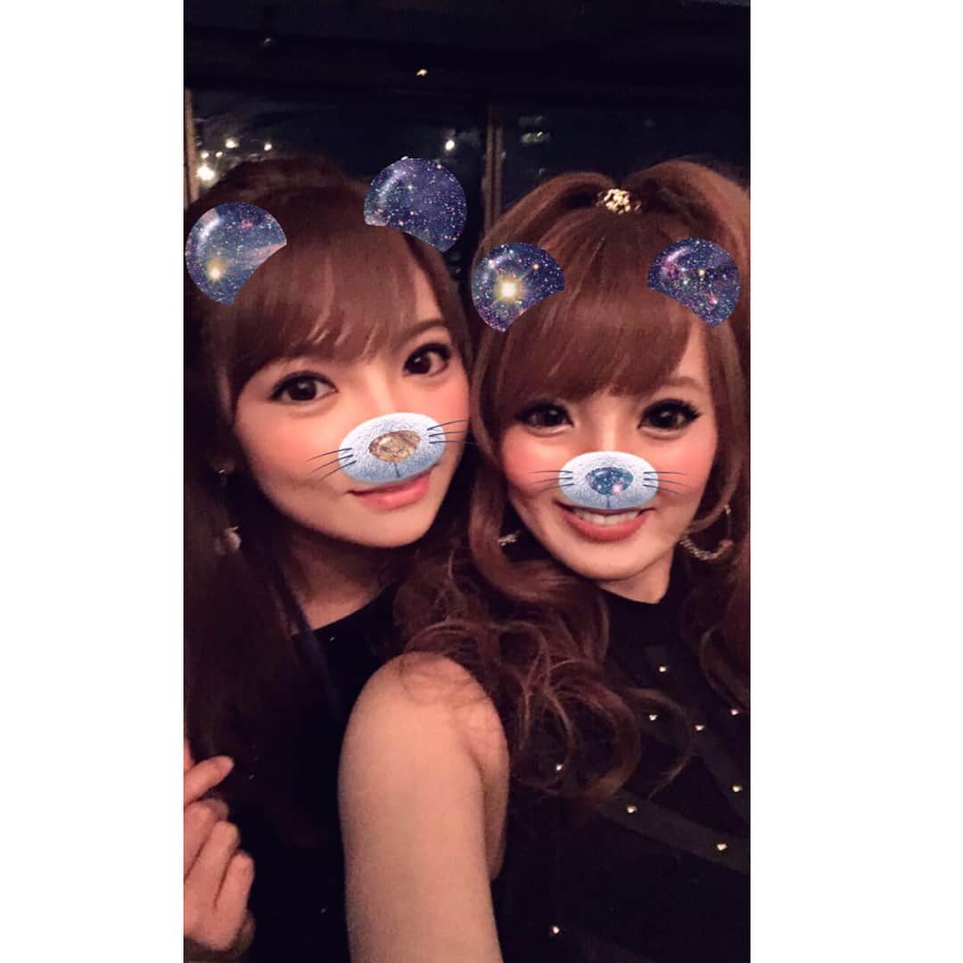 Hitomi（田中瞳）さんのインスタグラム写真 - (Hitomi（田中瞳）Instagram)「Moody's忘年会すごく楽しかった😘 みんなとってもきれいだし、かわいいし♥︎幸せでした ❤︎ まなちゃんと、AIKAは双子のようにきれい❤︎羨ましい( ^ω^ )」12月15日 23時19分 - official_hitomitanaka