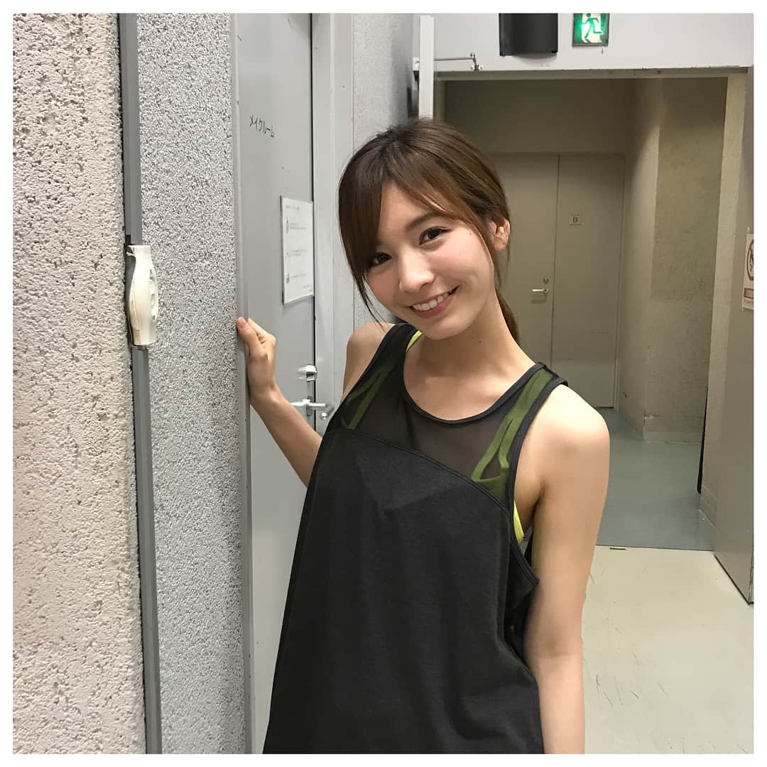 ほのかさんのインスタグラム写真 - (ほのかInstagram)「色んなスポーツウェアを着て撮影📷💛 ・ おしゃれなウェア着るとやる気が出る💪🏻 #スポーツウェア #おしゃれ #🏋 #2まいめ #半目練習中。」12月16日 0時05分 - nononon159