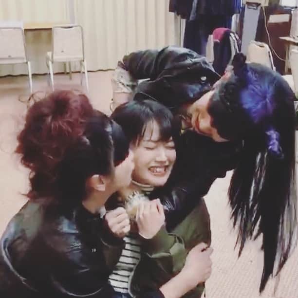 髙橋明日香のインスタグラム：「アタッカーズに襲撃されました。  #Dプロジェクト #アタッカーズ #ほっぺた襲撃」