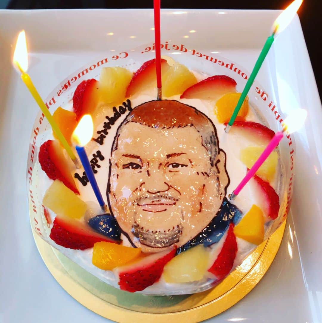 佐藤勇さんのインスタグラム写真 - (佐藤勇Instagram)「五年間お世話になっている福田さんとランチ^ ^ ついでに誕生日ケーキも一緒です🎂  #焼肉#誕生日#似顔絵ケーキ#笑顔道#五年間ありがとうございました#これからもよろしくお願い致します#福田秀人 さん#東北人」12月16日 13時56分 - isamusato63