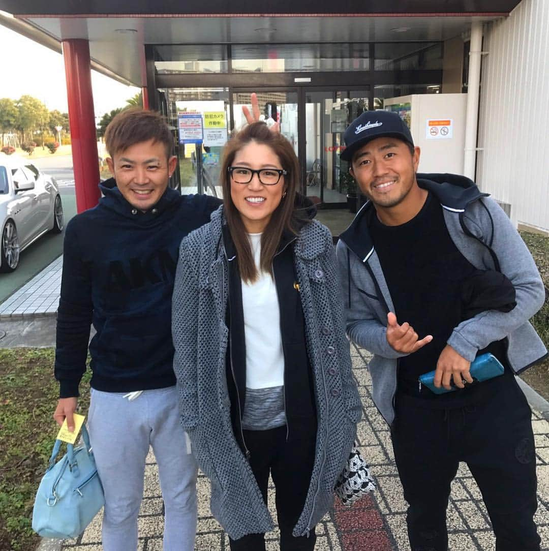 藤本麻子さんのインスタグラム写真 - (藤本麻子Instagram)「ロッテで練習楽しかったー⛳️😊🤙🏻 こーきあーこさとちゃん @satoshi_kodaira_official  @kohki.shiomi」12月16日 18時36分 - aako528