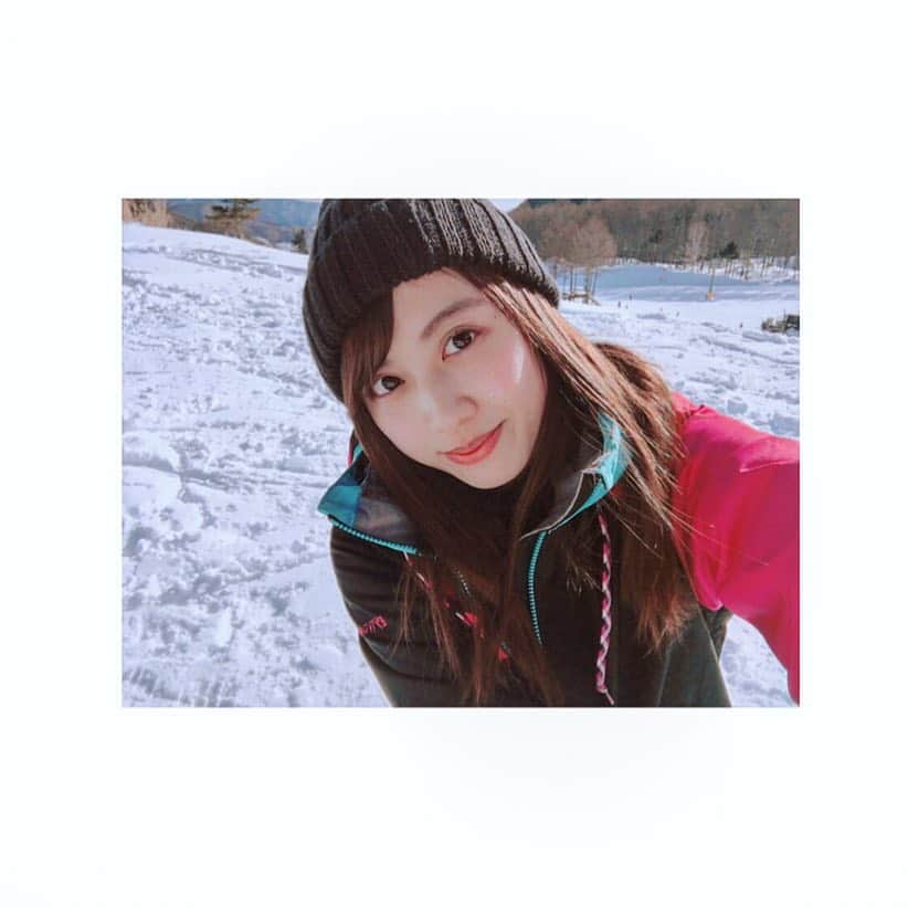 西村まどかさんのインスタグラム写真 - (西村まどかInstagram)「#🏂 . . . 今シーズン初滑り！ この季節がやってきた✊✨ . 最高のスノボ日和やった〜☃ スポーツ大好き！(意外とね) . . . . . . . . #winter#wintersport#snowboard#selca#selfie#instadaily#good#look#sports#sportswear#winterfashion#naturalmakeup#gunma#japanesegirl#happyday#followme#雪国育ち#雪山#スノボ#スノボ女子#ボード女子#スポーツ好き#スノーボード#初滑り#今シーズン初#晴れ#薄メイク#冬コーデ#西村まどか」12月16日 20時08分 - madoka_nsmr