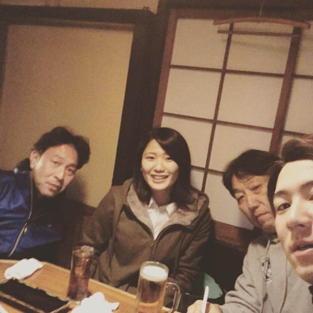 小野郁さんのインスタグラム写真 - (小野郁Instagram)「ただいま久留米。 父ちゃん、姉ちゃん、知り合いのおじさん！」12月16日 20時45分 - fumi__37