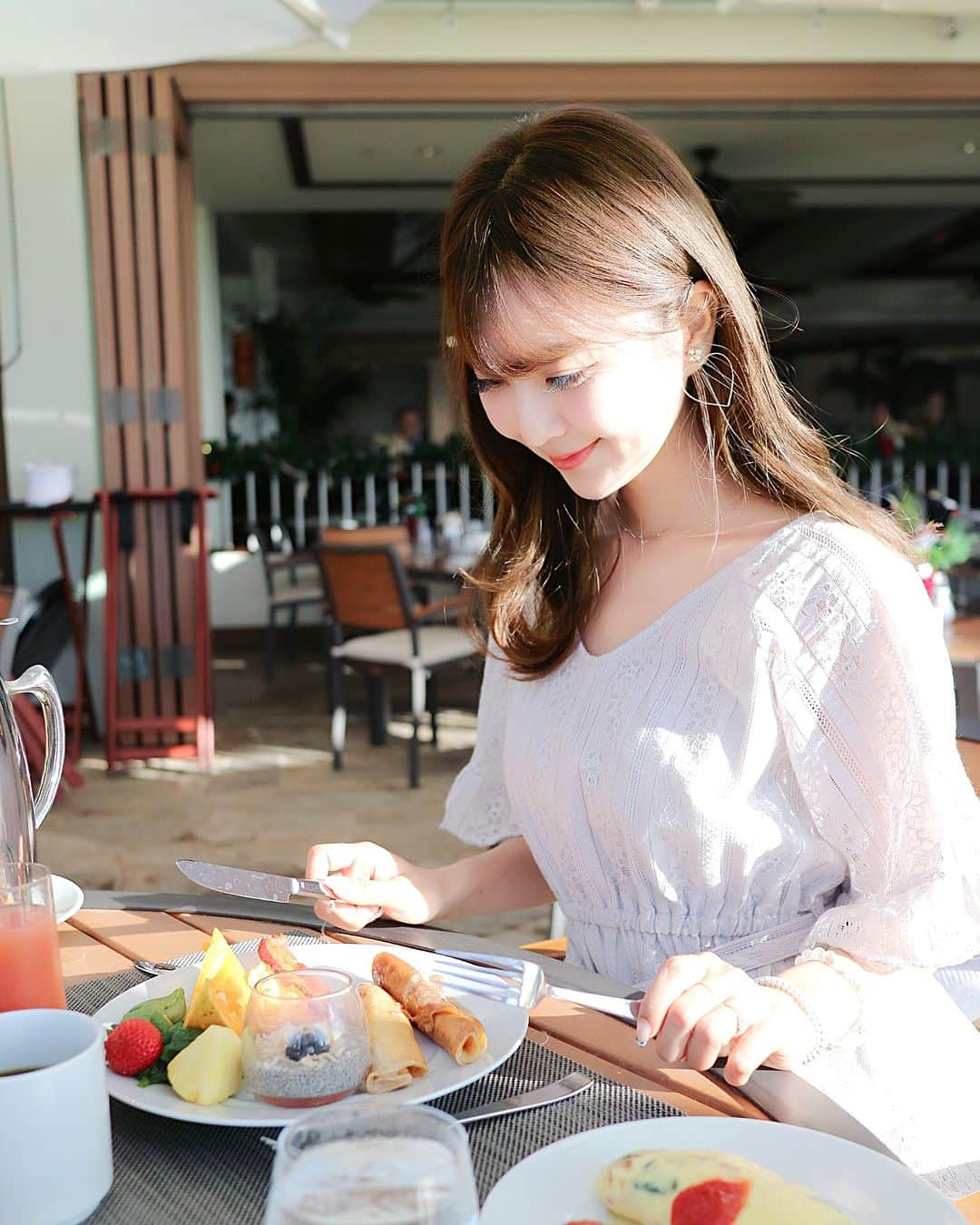 中田絵里奈さんのインスタグラム写真 - (中田絵里奈Instagram)「☀️🍽☀️🍽 . 仲良し4人でモーニングへ☺︎ . Plumeria beach houseの 朝ごはんが1番好き💕🍽 . 今日はハワイに来てから1番 良いお天気です☺︎☀️ . . #gm #朝ごはん #カハラホテル #プルメリア #プルメリアビーチハウス #hawaii #ハワイ #waikiki #ハワイ旅 #ハワイ旅行 #海外旅行 #ホノルル #honolulu #オアフ島 #オアフ #summer #南国 #sea #beach #trip #surf #ワイキキビーチ #pool #プール」12月17日 8時14分 - erinanakata