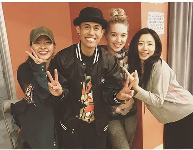 吉田沙織のインスタグラム：「They are not only great dancer but also motivational performers ✨ I had a good time with @raybasa @mikua_mori @caitlynn_clark @zucemorales  Thank you guys😊✨🙏🏻 #dance」