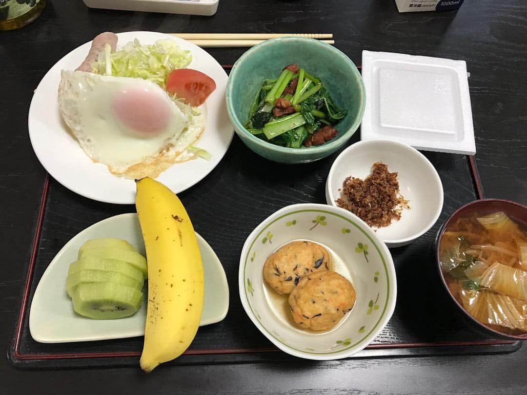 高橋壱晟のインスタグラム：「今日の朝食が今年最後の寮での食事。 美味しくて、バランスの良い料理で僕たちのコンディションを整えてくれました。 ごちそうさまでした🙏」