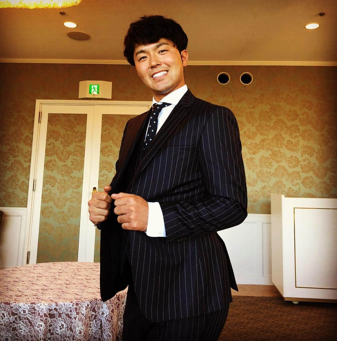 秋吉亮さんのインスタグラム写真 - (秋吉亮Instagram)「真面目な児山(^^) #児山祐斗  #結婚式」12月17日 12時19分 - ryo.akiyoshi_14