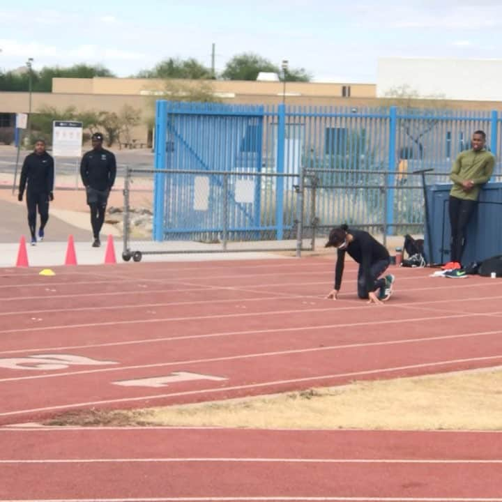 木村文子のインスタグラム：「アプローチ練習🏃‍♀️ 久しぶりにハードルを跳びました😊引き続き怪我なくトレーニングを継続していきたいと思います☀ #hurdle #session #approach #training #az #altis #good #member  #ハードル #アプローチ #トレーニング #アリゾナ」