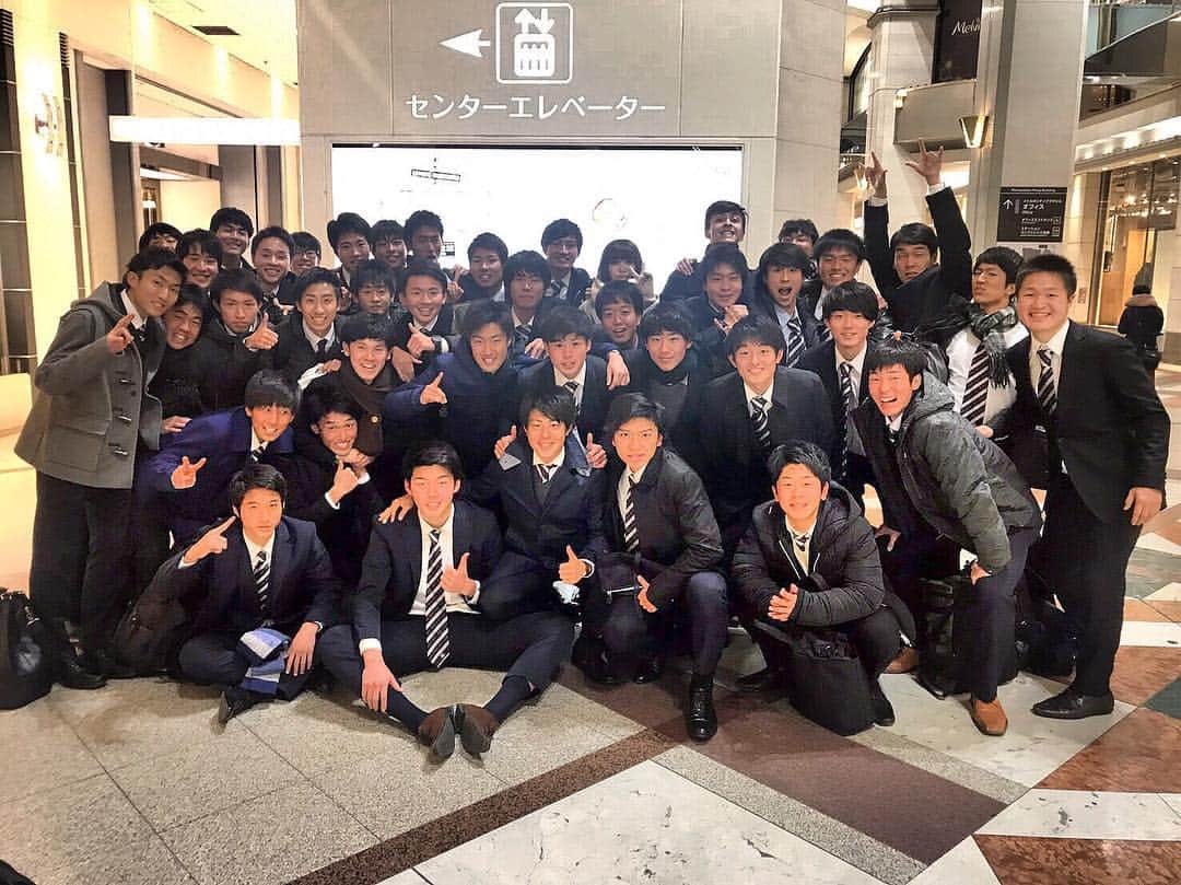 のインスタグラム：「シーズン終わり。 #立教 #一年 #学年会 さて遊びましょう😘」