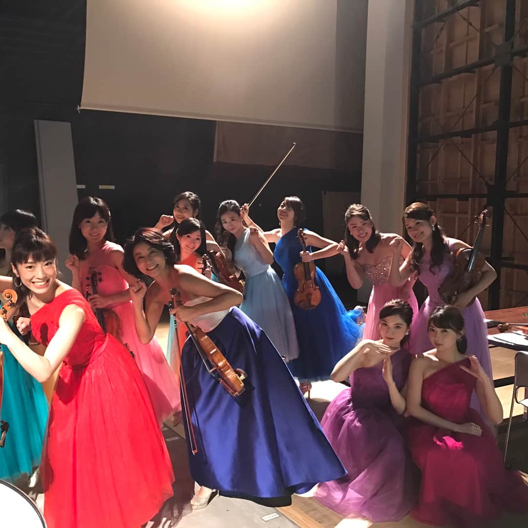 高嶋ちさ子さんのインスタグラム写真 - (高嶋ちさ子Instagram)「12人のヴァイオリニスト299回目のコンサートでした。今日の宮崎のお客様は盛り上がり方凄かったです！ありがとうございました。」12月17日 22時06分 - chisakotakashima