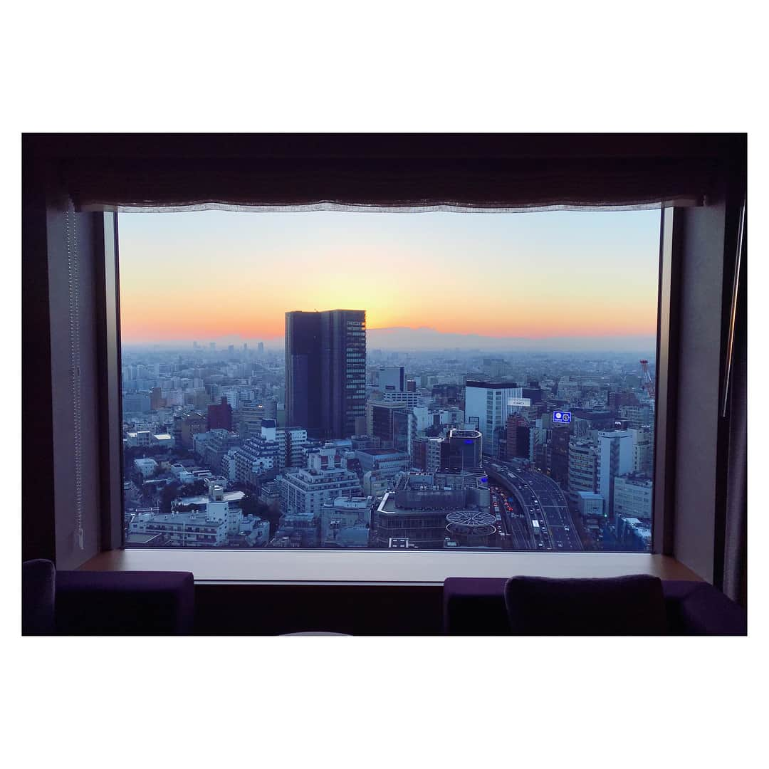 チョン・ソミンさんのインスタグラム写真 - (チョン・ソミンInstagram)「예뿌다..🎀 오늘의tokyo」1月15日 21時30分 - somin_jj