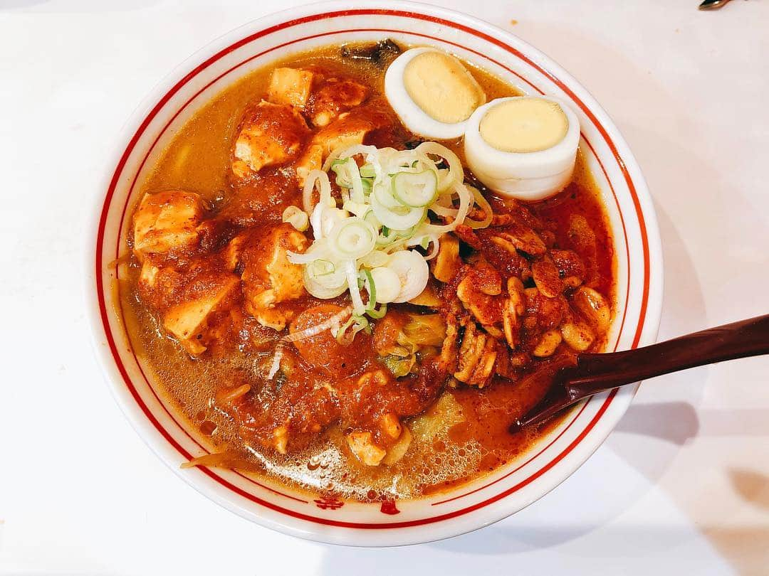 華沢友里奈さんのインスタグラム写真 - (華沢友里奈Instagram)「今まで食べれなかった ラーメンが最近食べられるようになってきた(*´꒳`*)❤️ 麺を吸うのが苦手でラーメン嫌いだったんだけど  中本のラーメンだけは食べたくなるんだよね(´°̥̥̥̥̥̥̥̥ω°̥̥̥̥̥̥̥̥｀) #ラーメン #中本 #五目蒙古タンメン  #大宮 #でぶ活 #食テロ #followme」1月12日 16時55分 - hanazawayurina