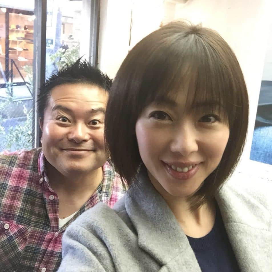 井上和香さんのインスタグラム写真 - (井上和香Instagram)「伸びっぱなしの髪を綺麗にしてもらいにピコットへ✨ 柴田さんありがとう💕 明日もよろしく😊 . #短くしました #やっぱり落ち着く #いつもありがとうございます」1月12日 17時15分 - inoue_waka