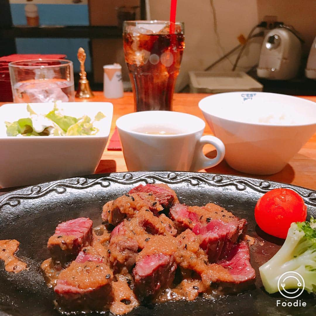 入江慎也さんのインスタグラム写真 - (入江慎也Instagram)「中目黒 ランチ  #サイコロステーキ #中目黒 #ランチ」1月12日 12時40分 - oreirie0408