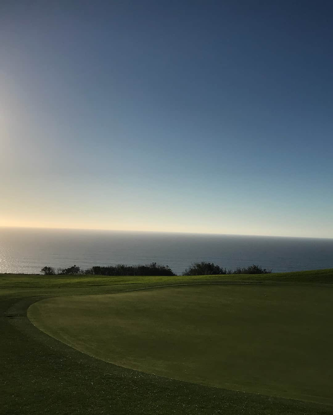 長野未祈さんのインスタグラム写真 - (長野未祈Instagram)「I played golf by Torrey Pines.It was very wonderful one day. I had 2 birdies and no bogeys on the 6,346-yard, par-72 course. Continuing from yesterday, There is no bogey. That became a wonderful memory.I will do my best so that golf becomes stronger.#torreypines #farmersinsuranceopen #sandiego」1月12日 15時04分 - minorinagano