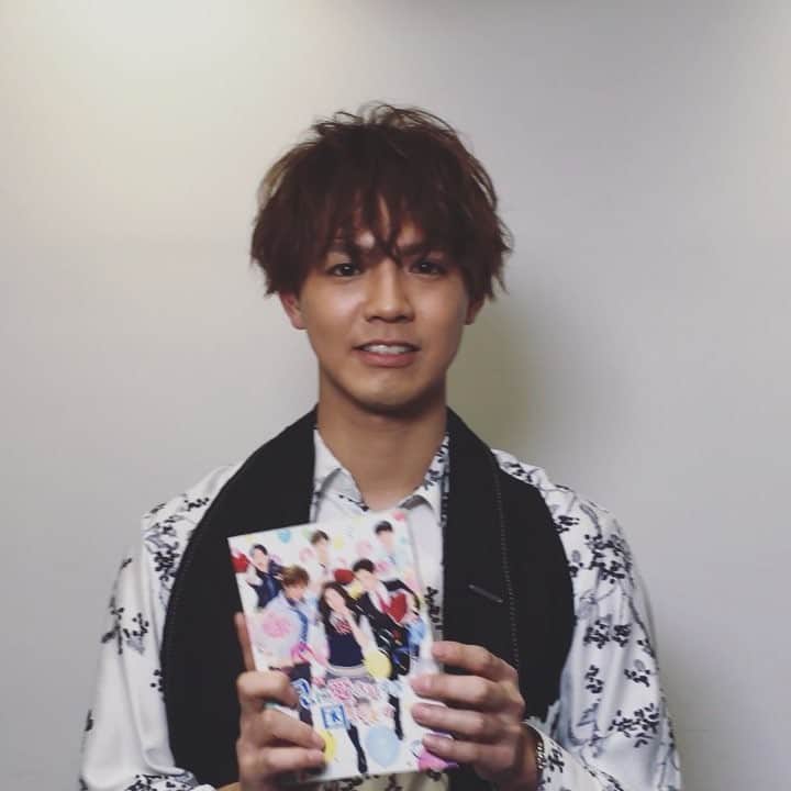 兄に愛されすぎて困ってますのインスタグラム：「DVD&Blu-ray大好評発売中♡ #兄こま 舞台挨拶集、お兄のオススメは...😎 . #舞台挨拶前 #俺だけはマジもらわない(もらい泣きしない)っす #って言ってたの誰😜 #Mステ2時間SPがんばって💪」