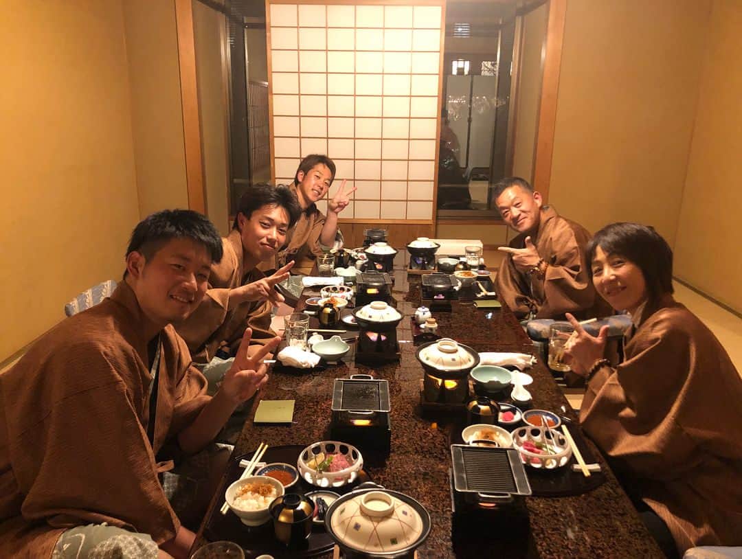 加藤翔平のインスタグラム：「宿毛自主トレ打ち上げ⚾️ たくさんの方々にサポートして頂き、とても良い練習が出来ました✌️ 感謝を結果で表せるように頑張ります👍 今はみんなで道後温泉に来ましたー♨︎」